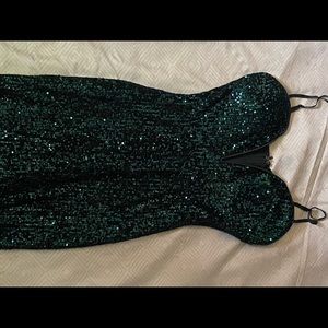 green sequin bodycon dress